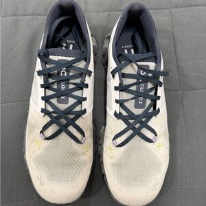 On Cloud X3 Running Shoes in Light Gray with Navy Accents (Orchid/Iron) Size 8.5